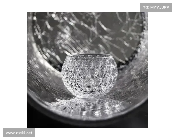 火焰玻璃艺术的奇妙之旅从原材料到精美成品的创作过程解析